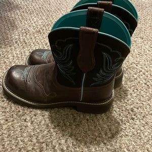 Arita boots